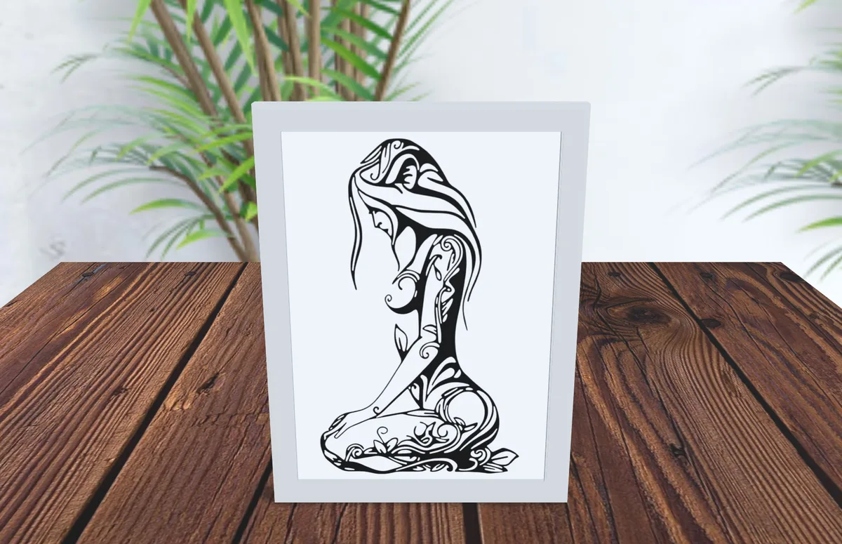 Lámina Decorativa de Aluminio Silueta Femenina Artística